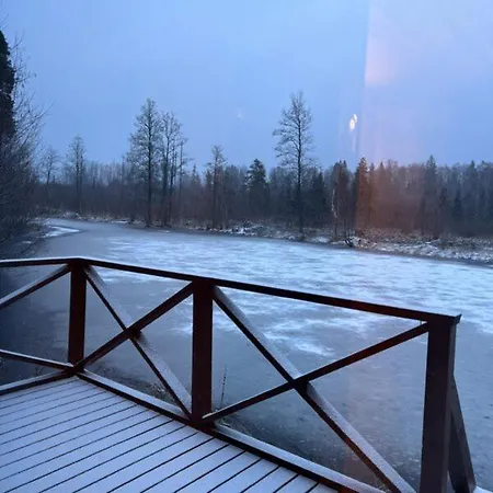 Feriehus Artur's Eaterie And Holiday Viitna