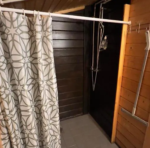 Artur's Eaterie And * Viitna