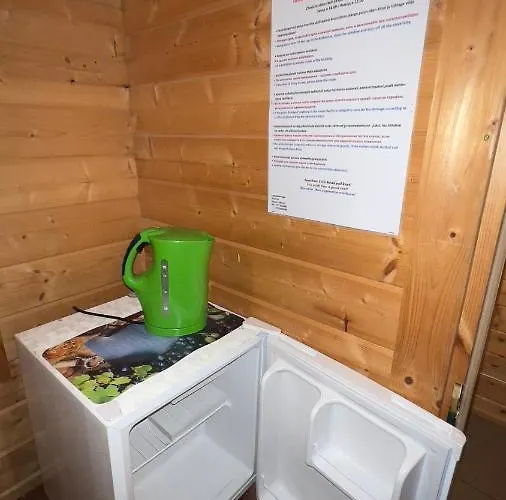 Artur's Eaterie And * Viitna